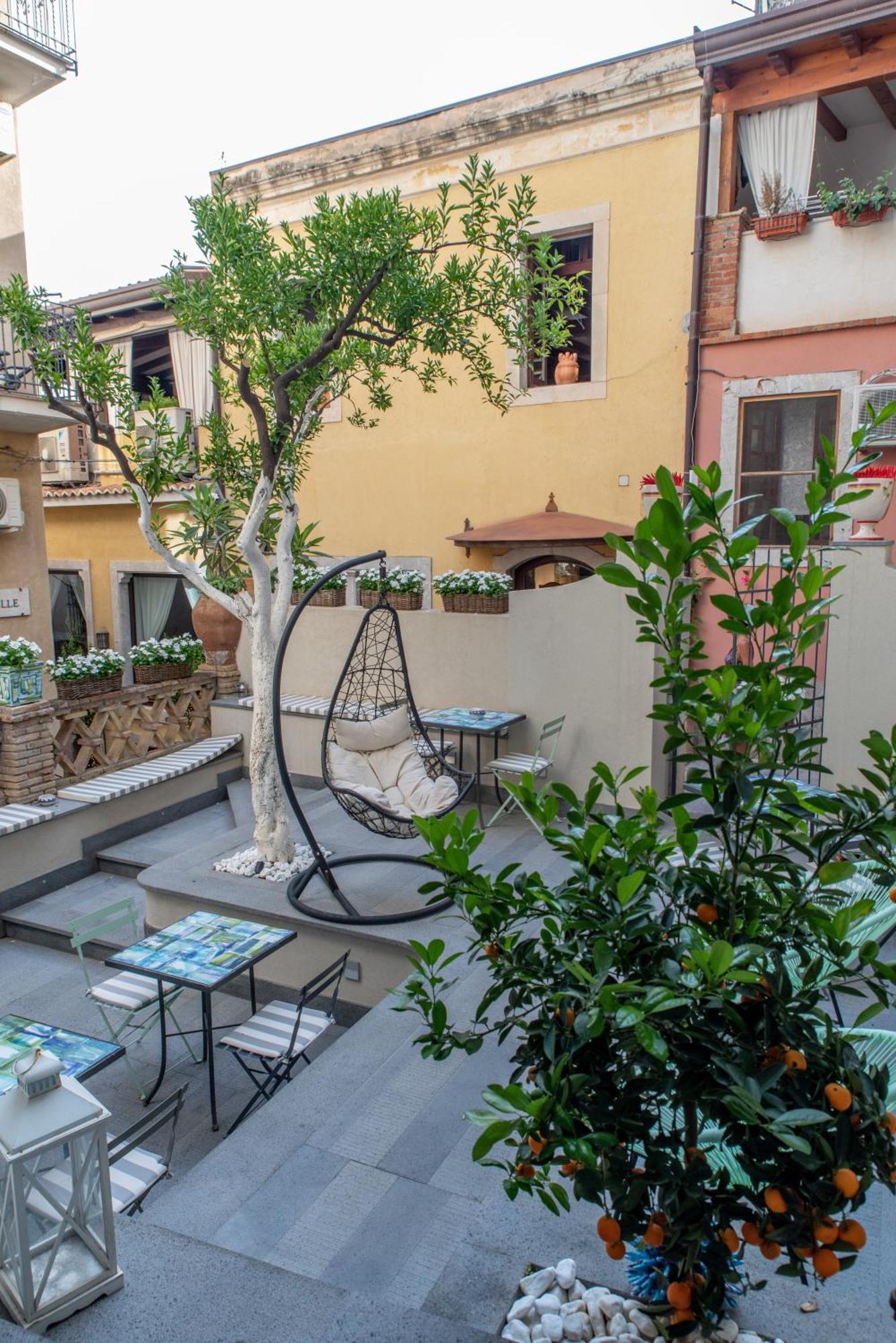 Villa D'Orville Luxury Suites Taormina Kültér fotó