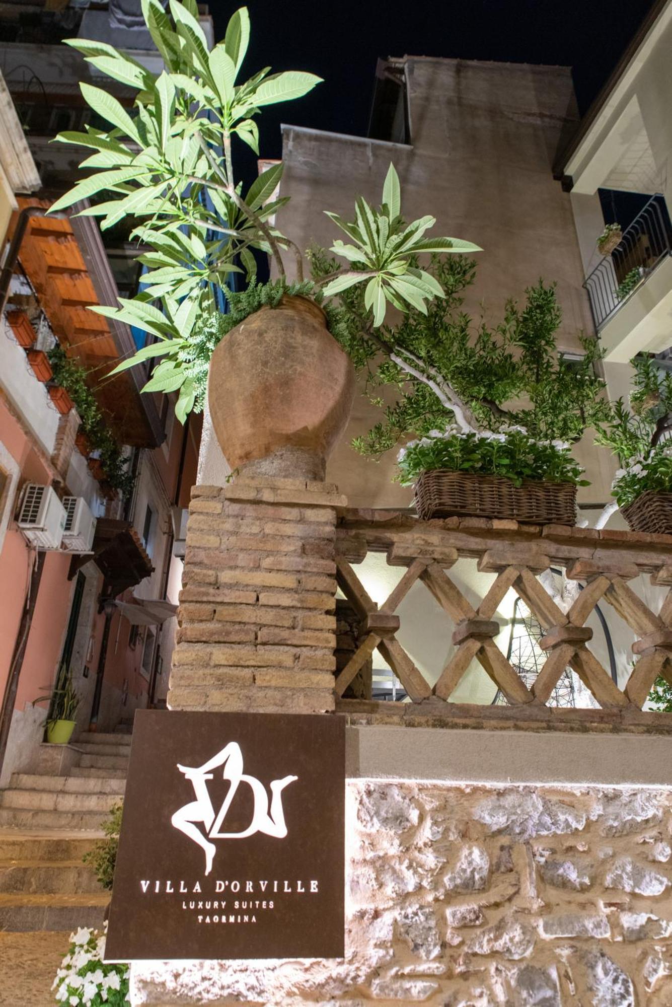 Villa D'Orville Luxury Suites Taormina Kültér fotó