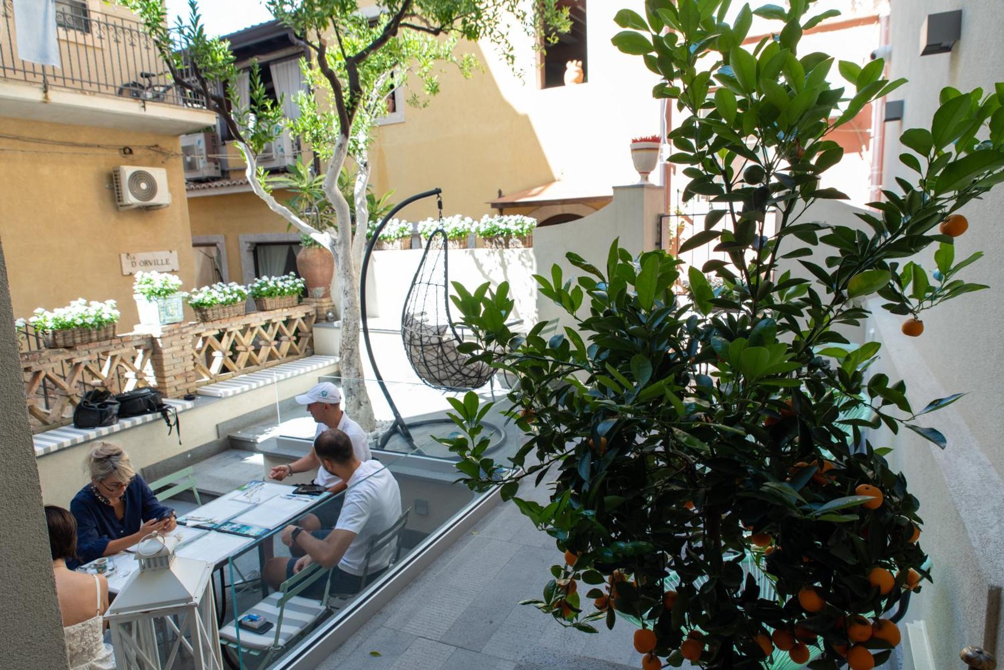Villa D'Orville Luxury Suites Taormina Kültér fotó
