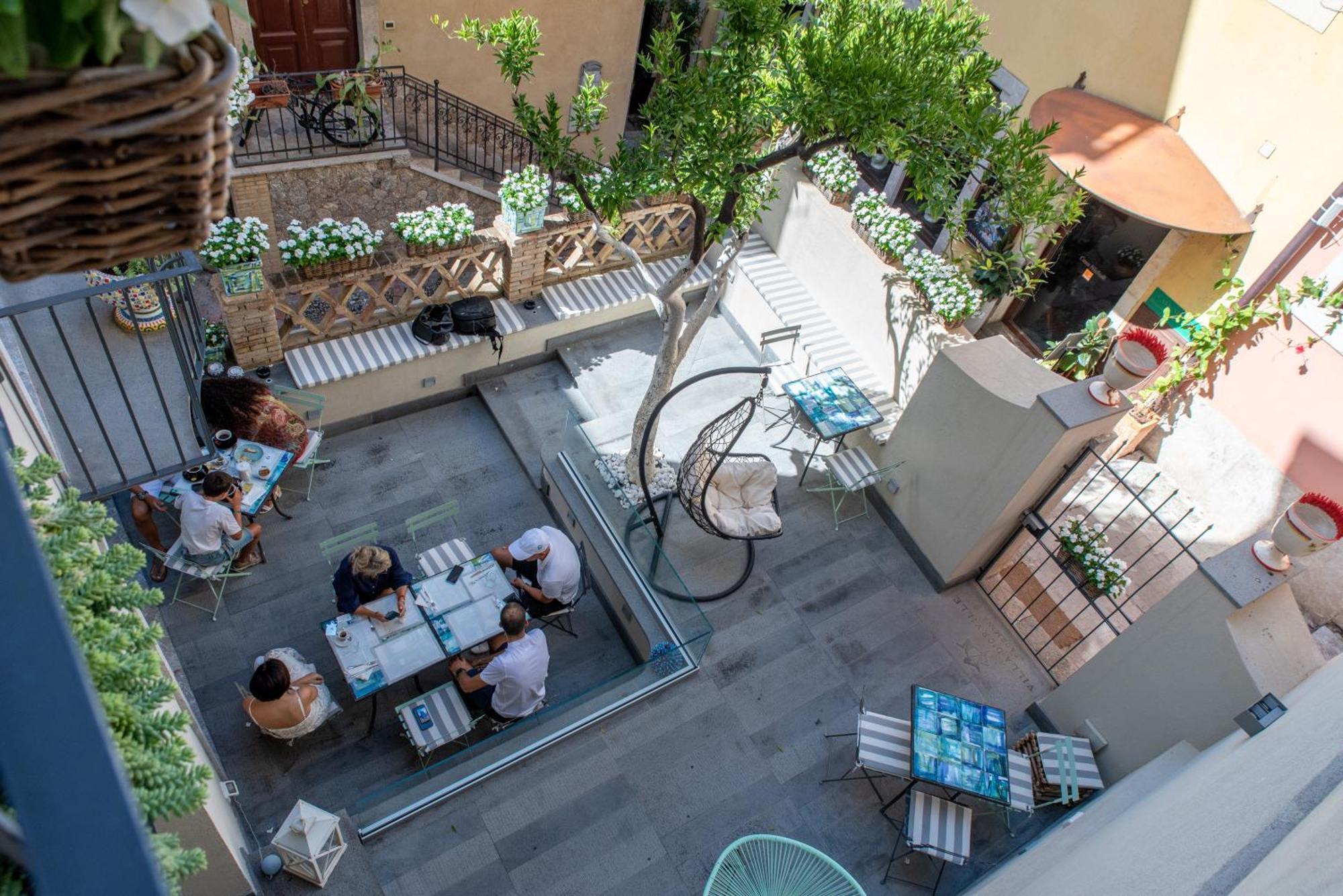 Villa D'Orville Luxury Suites Taormina Kültér fotó