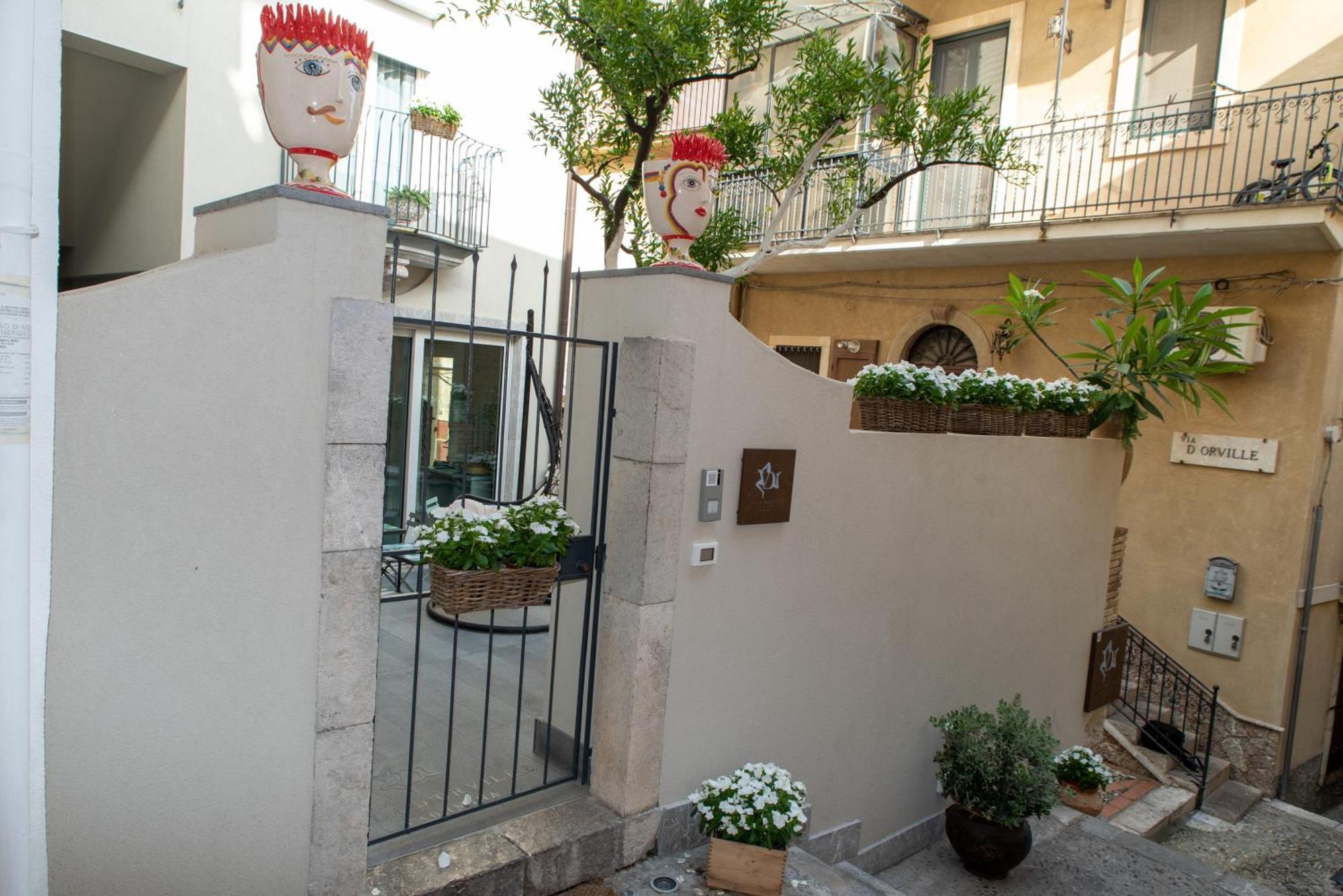 Villa D'Orville Luxury Suites Taormina Kültér fotó