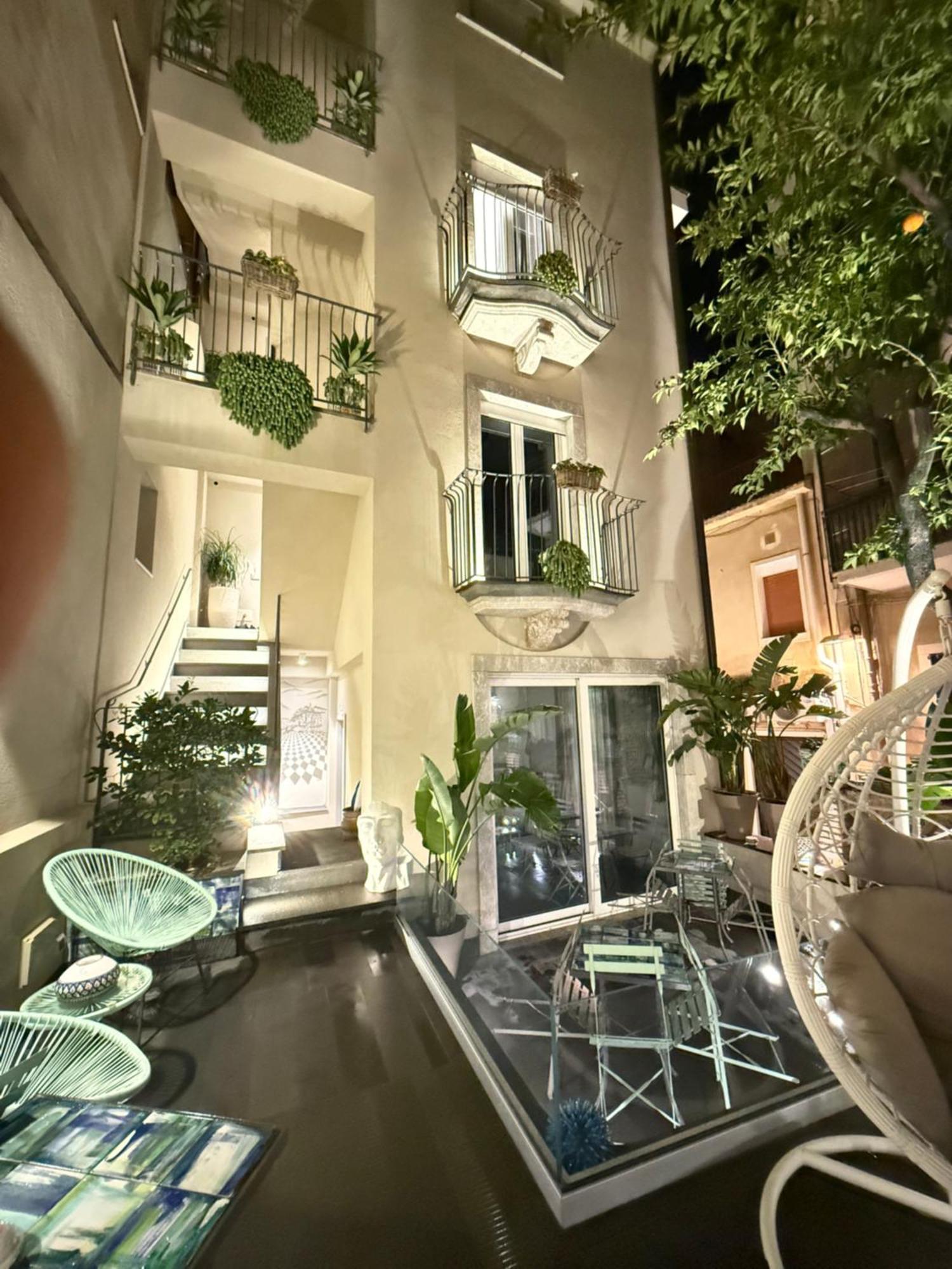 Villa D'Orville Luxury Suites Taormina Kültér fotó